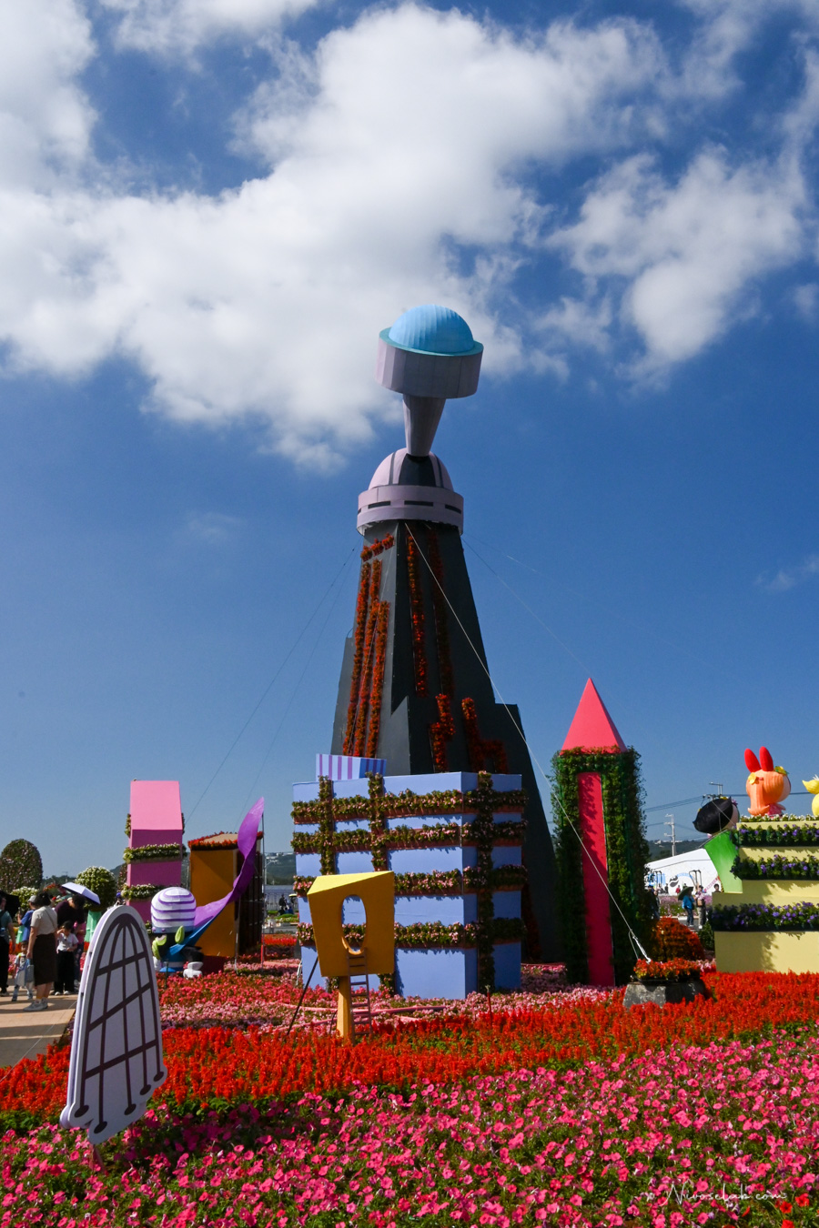 2025 新社花海暨臺中國際花毯節,飛天小女警一同參與賞花盛典! - 第9張圖