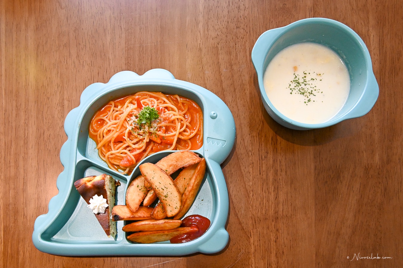 【台中餐廳推薦】迪諾蒙奇 Dinomunch Pasta 氣氛滿分、餐點 CP 值超高開箱！